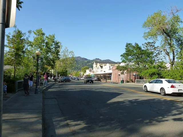 Lincoln Avenue in Calistoga, Napa Valley
