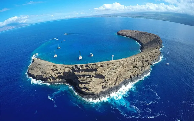 Molokini crater and boats off Maui